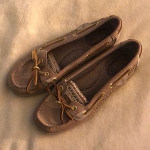 Sperry beige and gold Top Siders women’s size 5.5